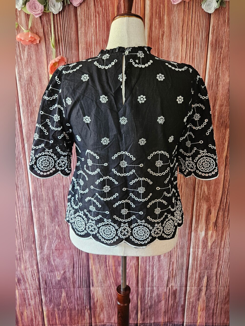 NWT. Joie Black and White Pleated Peasant Blouse - Picture 5 of 9
